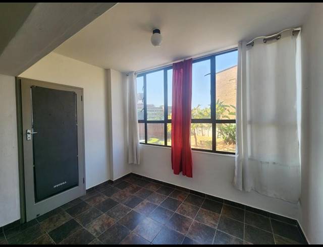 2 BEDROOM APARTMENT FOR SALE IN WESTRIDGE